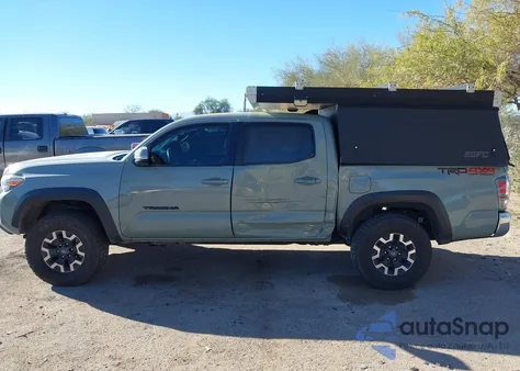 2022 Toyota Tacoma Trd Off Road z USA, uszkodzony, nr VIN 3TYCZ5AN7NT090282